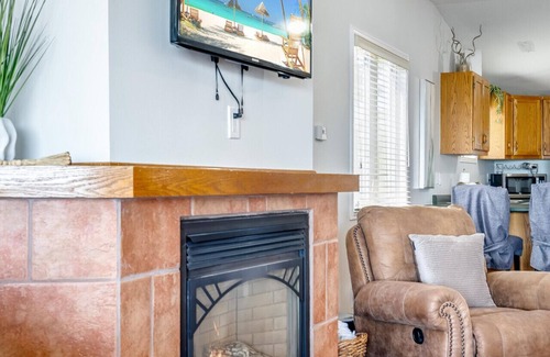 Leamington House | Better Than Ever Lakehouse!