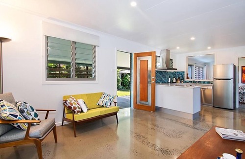 North Creek House | Betty's at Lennox Head - Retro Beach House in The Lennox Village