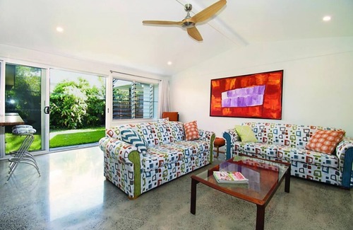 North Creek House | Betty's at Lennox Head - Retro Beach House in The Lennox Village