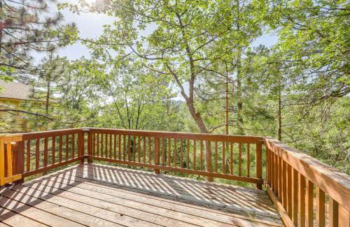 Running Springs House | Between Big Bear and Lake Arrowhead - Cabin with View!