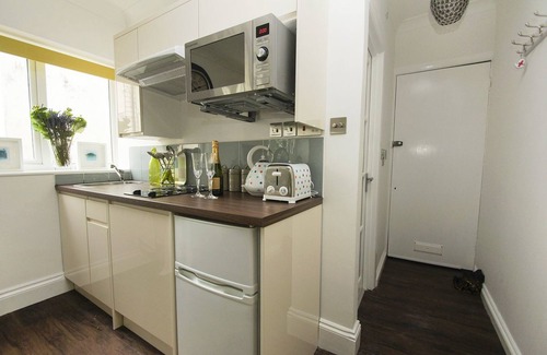 Brighton City Centre Cottage | Between Piers Central by Brighton Holiday Lets