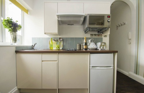 Brighton City Centre Cottage | Between Piers Central by Brighton Holiday Lets