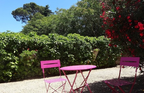 Narbonne House | Between sea and Canal du Midi, LA VIGNERAIE, comfortable air-conditioned gîte