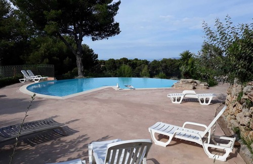 Le Dramont Apartment | Between sea and mountains, between Cannes and Saint Tropez