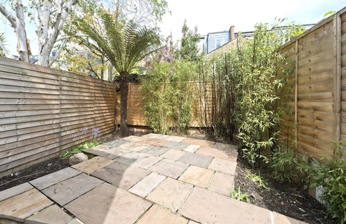 Northcote House | Between the Commons