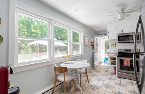 Town of Southold Town House | Between the Vineyard and Sea. Walk to sandy beach from this charming cottage.