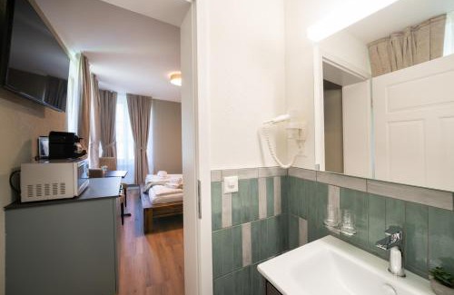 Central Interlaken Apartment | BetweenLakes Studio 1st floor east