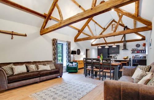 Mawddwy House | Beudy Erw'r March - Four Bedroom House, Sleeps 8
