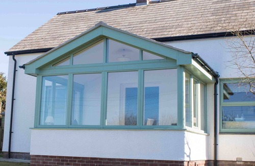 Haverfordwest Cottage | BEUDY GWYN COTTAGE. Pet Friendly. Large enclosed garden. Stunning Sea Views!