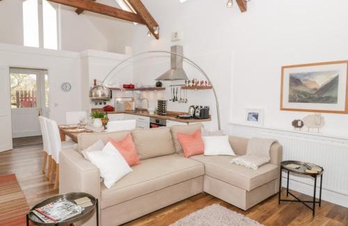 Penisarwaun House | Beudy Hywel