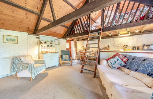 Pentrefelin House | Beudy - Two Bedroom House, Sleeps 4