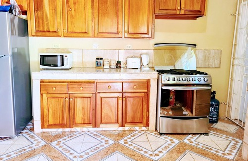 Rhyne Park Village House | Bev Rosevilla