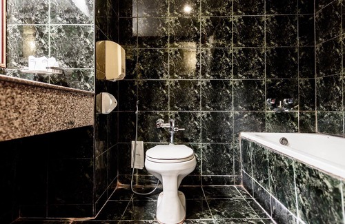 Nakhon Sawan Hotel | Beverly Hill Park Hotel