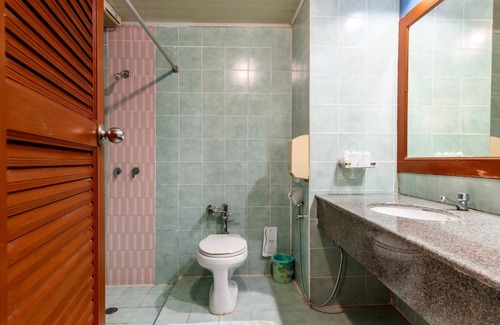 Nakhon Sawan Hotel | Beverly Hill Park Hotel