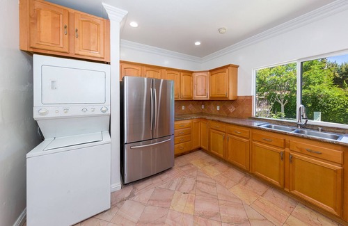 Carthay Circle House | Beverly Hills Serenity Estate