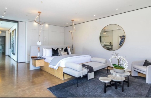 The Flats House | Beverly Hills Ultramodern Mansion