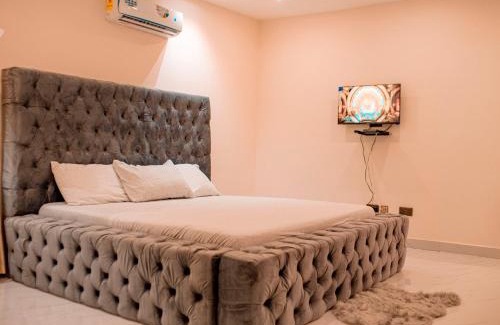 Kumasi Villa | Beverly home