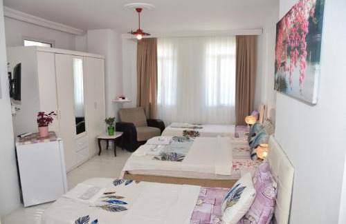 Tokoglu Bed & Breakfast | beyaz alaçatı
