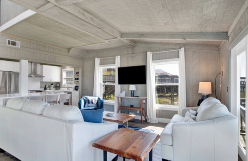 Gulf Shores House | Beyond Blue - Beachfront Cottage, Pets Welcome!