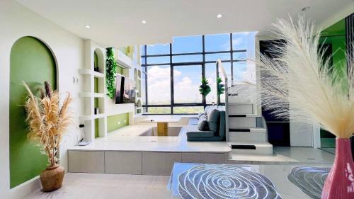 Bonifacio Global City Apartment | BGC RARE 120m2 Golfview 3br Loft with Bathtub&Piano
