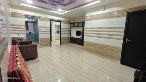 Tirupati Apartment | Bhakti Bliss Homestay - 2BHK modern Apartment with AC, Wifi and Android TV