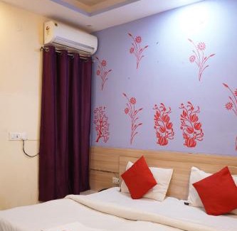 Hauz Khas Village Hotel | Bharat Vandana