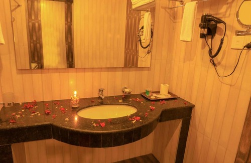 Bharatpur Hotel | Bharatpur Garden Resort