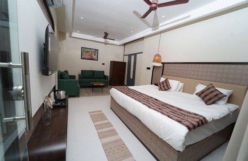Tala Resort | Bharti Forest Retreat