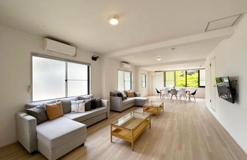 Hatsukaichi Apartment | bHOTEL Kaniwasou 201 2BR Apt, Near Itsukushima Shrine, For 12 Ppl