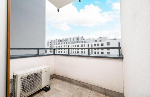 Bialoleka Apartment | Białołęka Charming Apartment by BookingHost