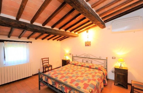 Passignano sul Trasimeno Apartment | Biancolilla Two-Bedroom Apartment for 4 people - second floor with stairs