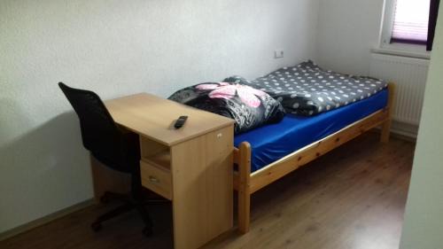 Warthausen House | Biberach-Riss-Zimmer-frei, Einzel-Zimmer Bad Küche