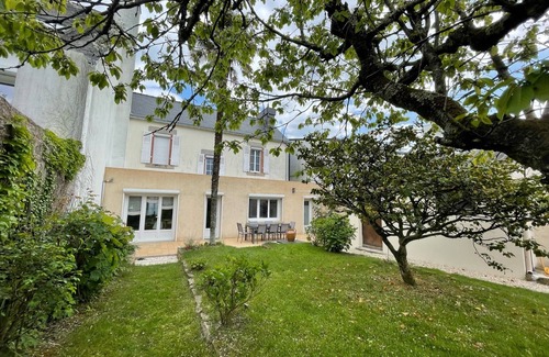 Vannes House | Bicentennial house with garden, 800 m from the port and close to the Gulf beaches!