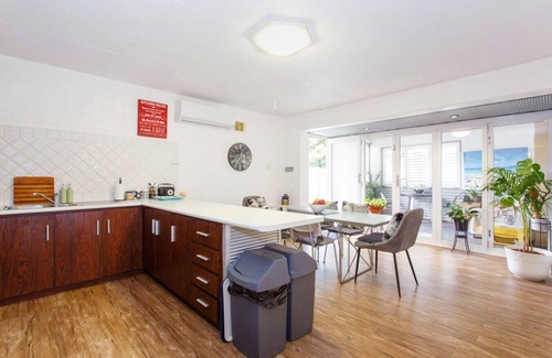 Bicton House | Bicton by the Bay – Close to Fremantle & River