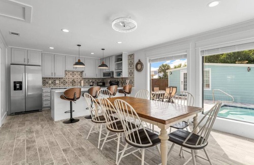 Bid-a-wee Beach House | Bid-A-Wee Beach House + Studio +Pool: Sleeps 12!