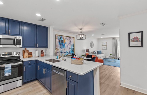 Oxford Condo | Bid Day and Football Weekends Available! Book Now, Don't Delay!