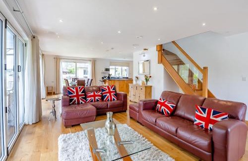 Wroxham House | Bide-A-Wee