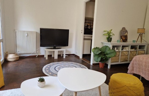 Prefecture Apartment | Bien placé avec terrasse