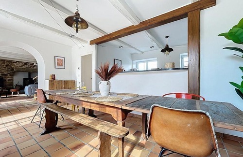 Jullouville House | Bienvenue au Gîte Cassa