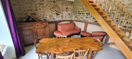 Montrollet House | Bienvenue aux Lavandières.