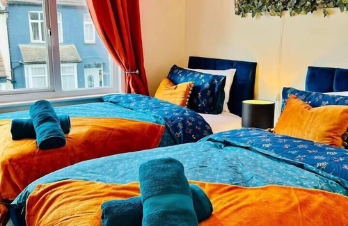 Westcliff-on-Sea House | Big 3Bed 2Bath House Tropical Oasis Pet Friendly!