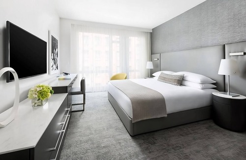 Tribeca Hotel | Big Apple Getaway! Relaxing unit for your stay! Close to Brooklyn Bridge!