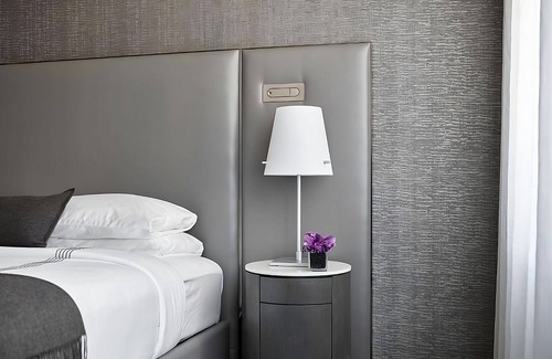 Tribeca Hotel | Big Apple Getaway! Relaxing unit for your stay! Close to Brooklyn Bridge!
