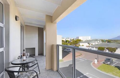 Trawal Apartment | Big Bay Beach Club 22 Bloubergstrand