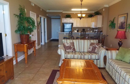 Long Beach Condo | BIG Beachfront Balcony and New Furnishings