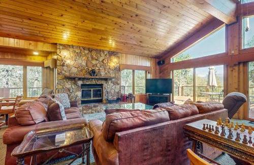 Fawnskin House | Big Bear 7th Heaven