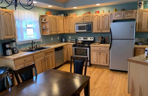 Burkesville House | Big Bear Cabin