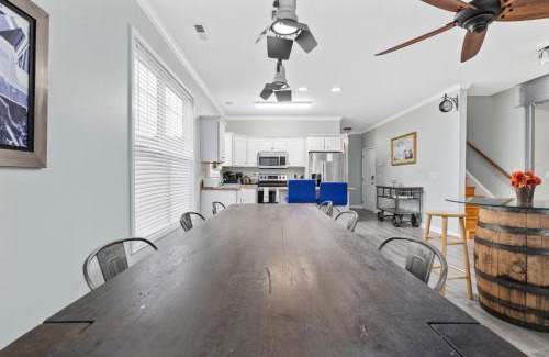 Garden City House | Big Bear Coastal Cabin
