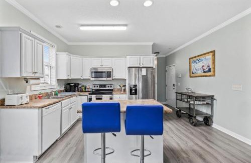 Garden City House | Big Bear Coastal Cabin