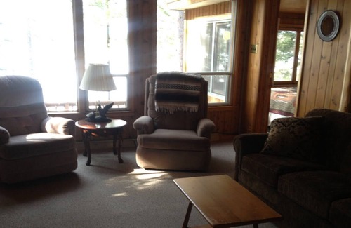 Johannesburg Cottage | Big Bear Lake Cottage with 150' of Lakefront - Great Swimming, Boating & Fishing